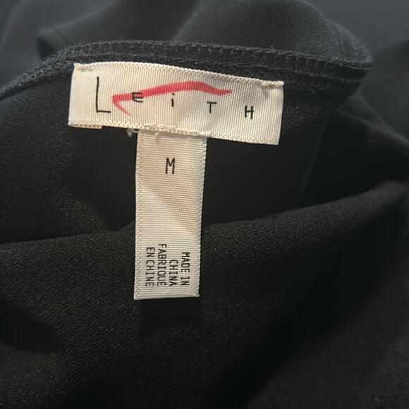 Woman’s Leith Knot Front V back  Black Jumpsuit Size Medium - Picture 6 of 7